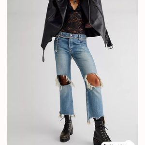 Maggie Mid-Rise Straight-Leg Jeans in Aged To Perfection